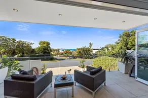 Ultimate Beach House - Image 2