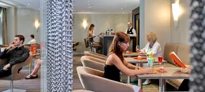 Upstalsboom Hotel Friedrichshain - Image 2