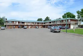 Cruise Inn RV Park & Hotel - Image 3