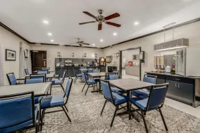 Best Western Huntsville Inn & Suites - Image 2