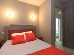 Holiday Home With Exceptional Views of the Luberon - Image 4
