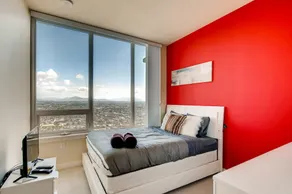 Executive Suite 2BR2BA Convention Center - Image 2