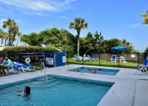 Schooner Beach and Racquet Club by Capital Vacations - Image 3