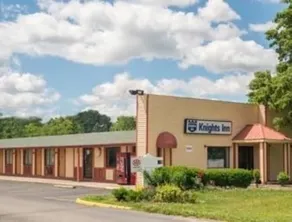 Knights Inn-Columbus Downtown - Image 3