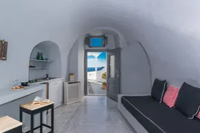 Noni's Apartments - Image 5