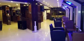 Royal Suite Hotel - Image 2