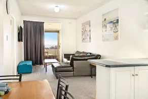 Seaview Sunset Holiday Apartments - Image 3