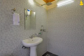 LivingStone | Eco Resort | Deluxe room | - Image 2