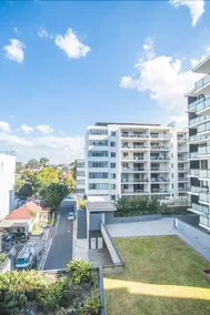 2bed2bath APT at Wolli Creek+P* Close to Airport - Image 3