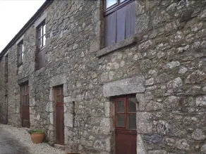 The Threshing House - Image 4