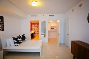 Nuovo Miami Apartments at Icon Brickell - Image 4
