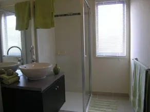Insaa Serviced Apartments Dandenong - Image 5