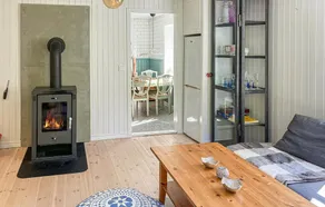 Beautiful Home in Fjällbacka With Wifi and 3 Bedrooms - Image 2