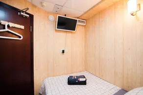 Hawaii International Hostel - Image 2