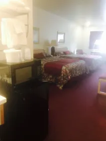 Thunderbird Motel - Image 2