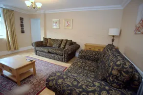 Lord Lurgan Park Townhouse - Image 2