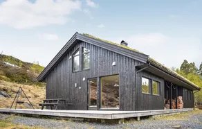 Beautiful Home in Skare With Wifi and 5 Bedrooms - Image 4
