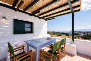 Traditional Villa 5 Mins on Foot From the Beach - Image 3