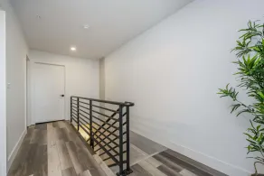 Luxurious 3 Bedroom Brand NEW Town House - Image 5