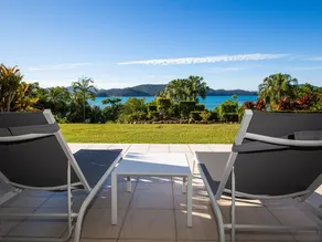 Lagoon 004 - Hamilton Island - Image 3
