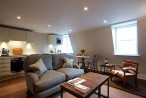 Halcyon Apartments - Image 4