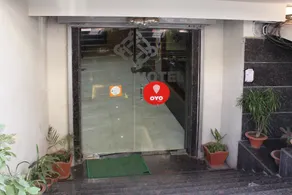 B&B Hotel by OYO Rooms - Image 3