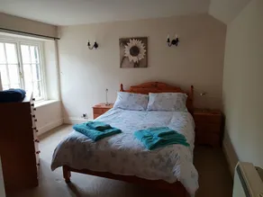 Beautiful 3-bed House in Longnor Near Buxton - Image 4