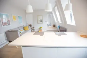 Stylish Rooftop Flat on Kensington High Street - Image 5