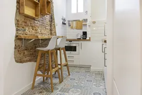 Space-saving Designer Apartment With One Bedroom in Chamberí, Madrid - Image 5