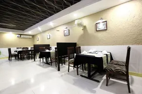 OYO 4963 Hotel Inderprasth - Image 5