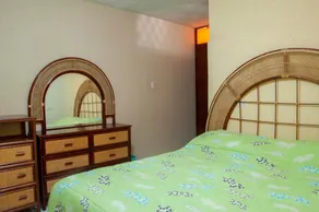Hotel Y Suites Continental - Image 4
