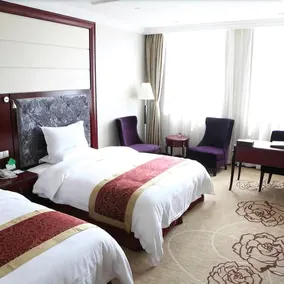 Huayu Jianguo Hotel - Image 2