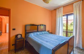 Beautiful Apartment in Falerna Marina With Wifi and 3 Bedrooms - Image 2