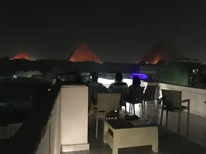 Sunshine Pyramids View Inn - Image 3
