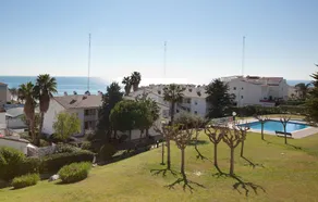 Family pool & beach - Image 4