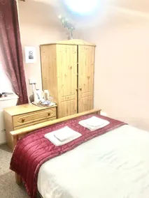 Dalry Guesthouse - Image 2