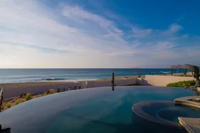 Outstanding Beachfront for up to 15 People: Villa Delfines - Image 2