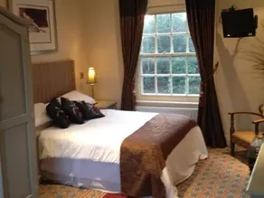 The Garden House Inn - Image 2