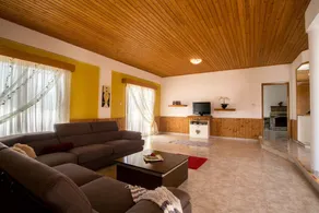 Coral Bay Sunkiss Villa - Image 3