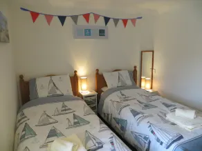 Rose Cottage, Gorgeous Accommodation - Image 2