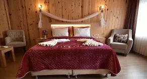 Sandal Otel - Image 4