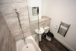 Cross St Boutique Apartment - Image 5