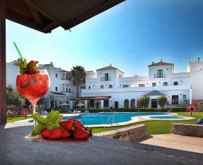 Hostal Doña Lola Marina - Image 4