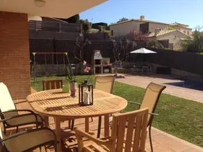 Villa - Image 2