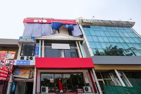 OYO Downtown Inn Near Leisure Valley Park - Image 3