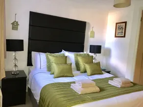 Southampton City Centre Apartment - Image 3