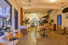Hoa Nang Hotel - Image 2