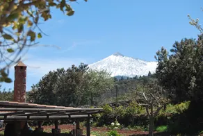 HomeLike Volcano Views ECO-House - Image 5