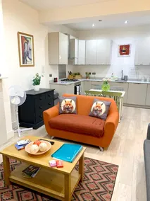 House With one Bedroom in Greater London, With Wonderful City View, Terrace and Wifi - Image 5