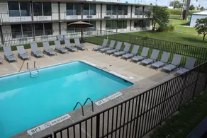 Knights Inn Emporia - Image 5